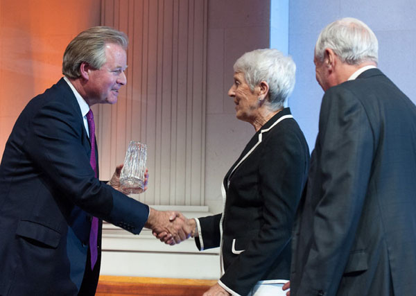 The Beacon Awards 2015. Lord Philip Harris and Lady Pauline Harris DBE DL receive award from David Sheepshanks CBE. 21.4.15 © JP Morgan/Richard Eaton