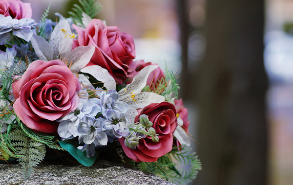 Finding the Right Blooms: Best Flowers for Funerals